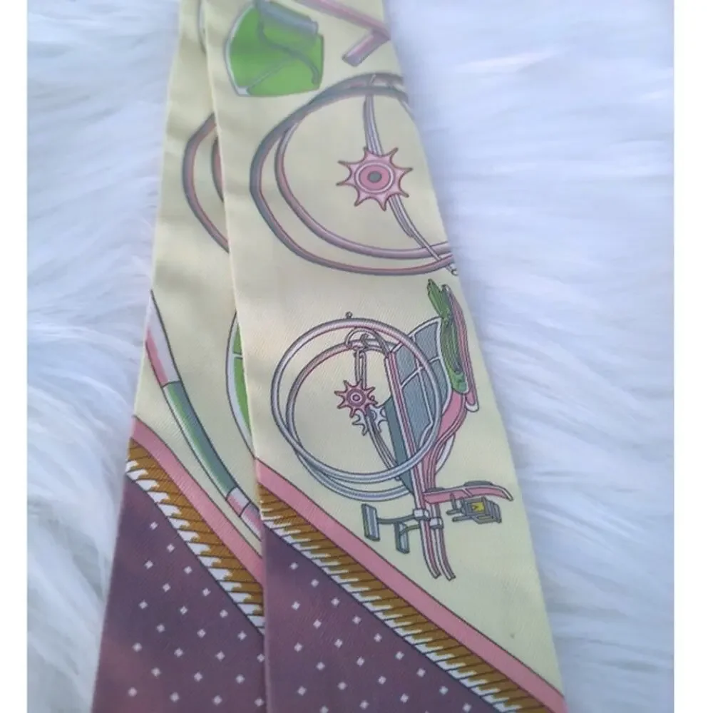 Hermes twilly Les Voitures a Transformation silk w/box & ribbon